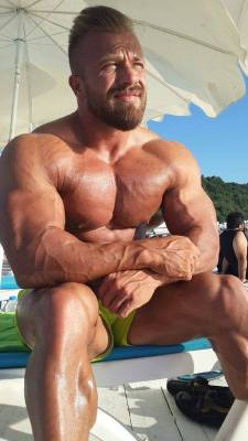 slickpenguin:  Akin Yarici 