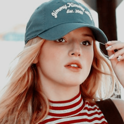 Voir un profil - Lilith Evans Tumblr_psmri6EYuB1rffv9ao2_250