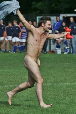 nakedblokes:  Naked blokes. That’s it.