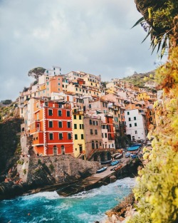 earthlygallery:  Riomaggiore, Italy by Boyan