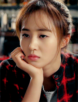 Porn Pics soonqus:  kwon yuri getting distracted at