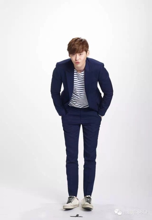 [Photo] 07/02/2015 Lee Jong Suk &amp; Suzy @ BBQ (비비큐) Chicken CFCredit​ : ©BBQ korea + chi
