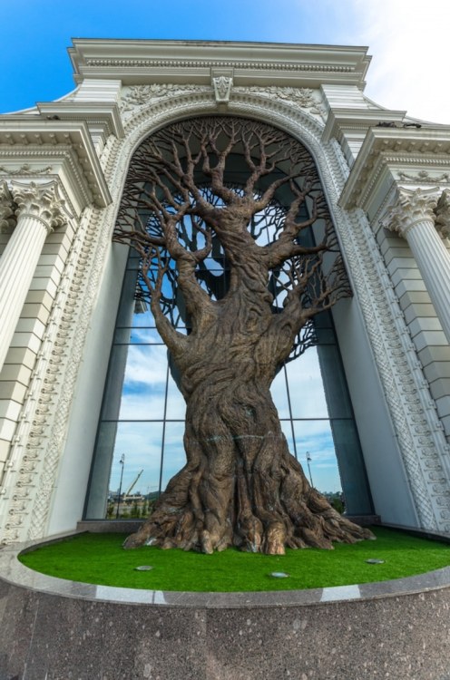 The eclectic architecture of Russia’s Ministry of Agriculture is topped by a 65-foot bronze tree eng