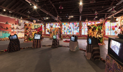 Installation Images of Charlemagne Palestine’s Exhibition:CCORNUUOORPHANOSSCCOPIAEEAANORPHANSS