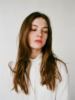 alreadyuncool:  Sophie Pumfrett at Select