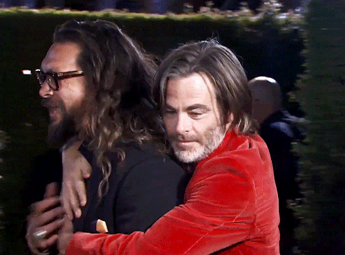 JASON MOMOA & CHRIS PINEBeing Goofy At The Vanity Fair Oscar PartyMarch 27, 2022