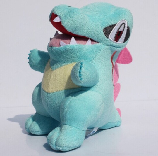 What The Freak Is Wrong With Totodile Plushes Super Famigos