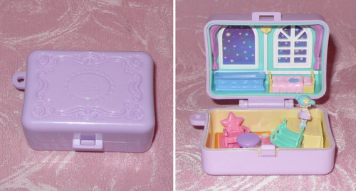 My Little Fairy, made in Japan. I love this Polly pocket-like set :)