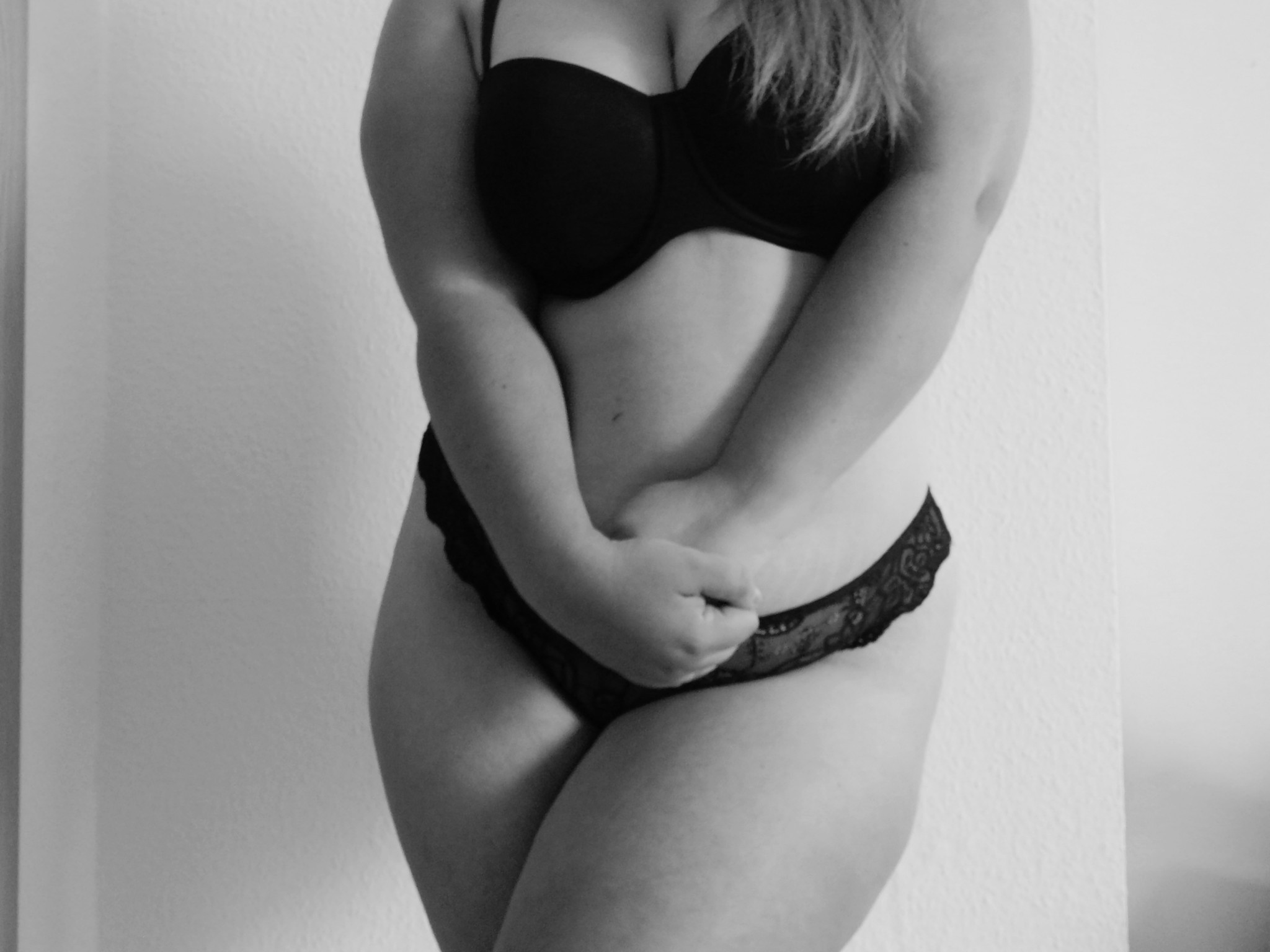 light-my-cigarette-darling:shy baby
