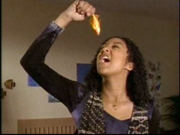 90skindofworld:  Tia &amp; Tamera on Are You Afraid of the Dark?