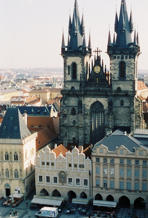 Prague - March, 2018Cinestill 800T x Olympus OM-1prints | instagram