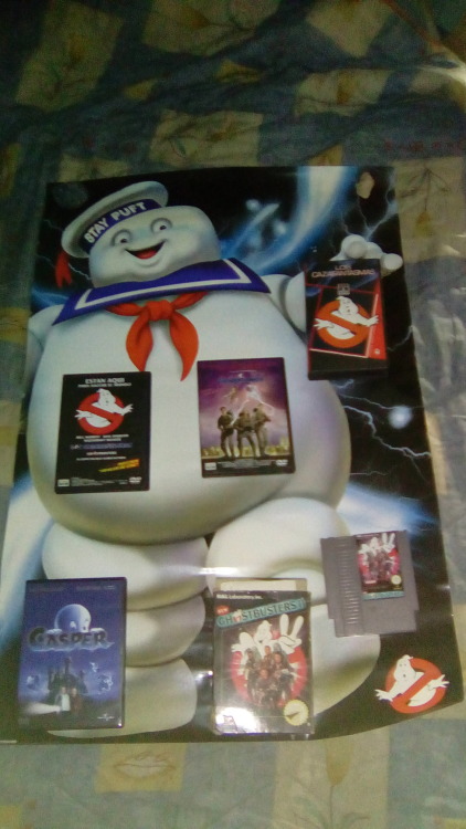 slbtumblng:  Shitty quality, but i think is enough to understand what made bustin´a good feeling. #Ghostbusters1984 Note: Ray Stantz (Dan Aykroyd) made a cameo in Casper (1995), so i consider it valid.   preach bro! <3