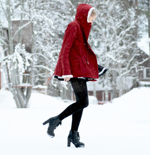 trautmans-legs:  Petra Karlsson from a town in northern Sweden.