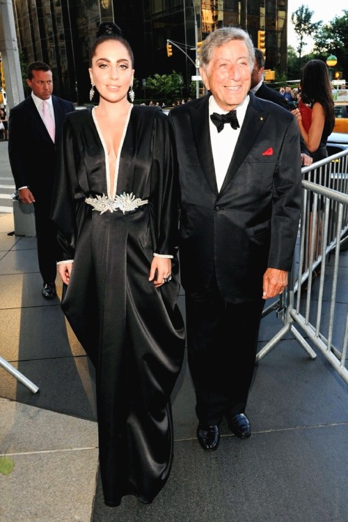 [PHOTO] — Lady Gaga and Tony Bennett attend the «Cheek To Cheek: LIVE!» at Lincoln Center, New York,