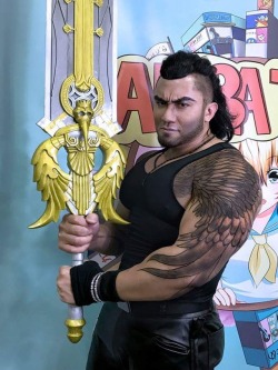 Drefan Cosplay as Gladio from FF XV.