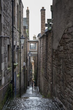 firefliestaketotheskies:  I really loved to explore the closes in Edinburgh!   Anchor Close, Edinburgh, Scotland, September 2017 