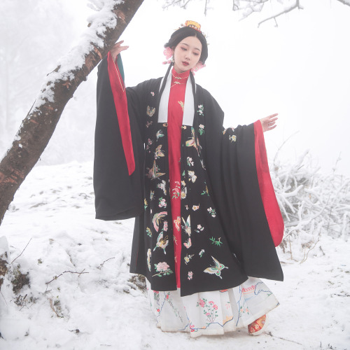 hanfugallery: chinese hanfu by 瞳莞汉服