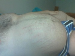 broseidonafterdark:  Figured it was about time for a Tummy Tuesday of my own. Plus some butt. 