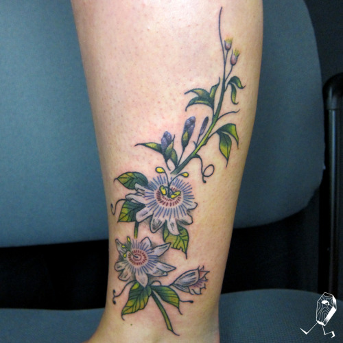 25 Romantic and Delicate Passiflora Tattoo Design Ideas