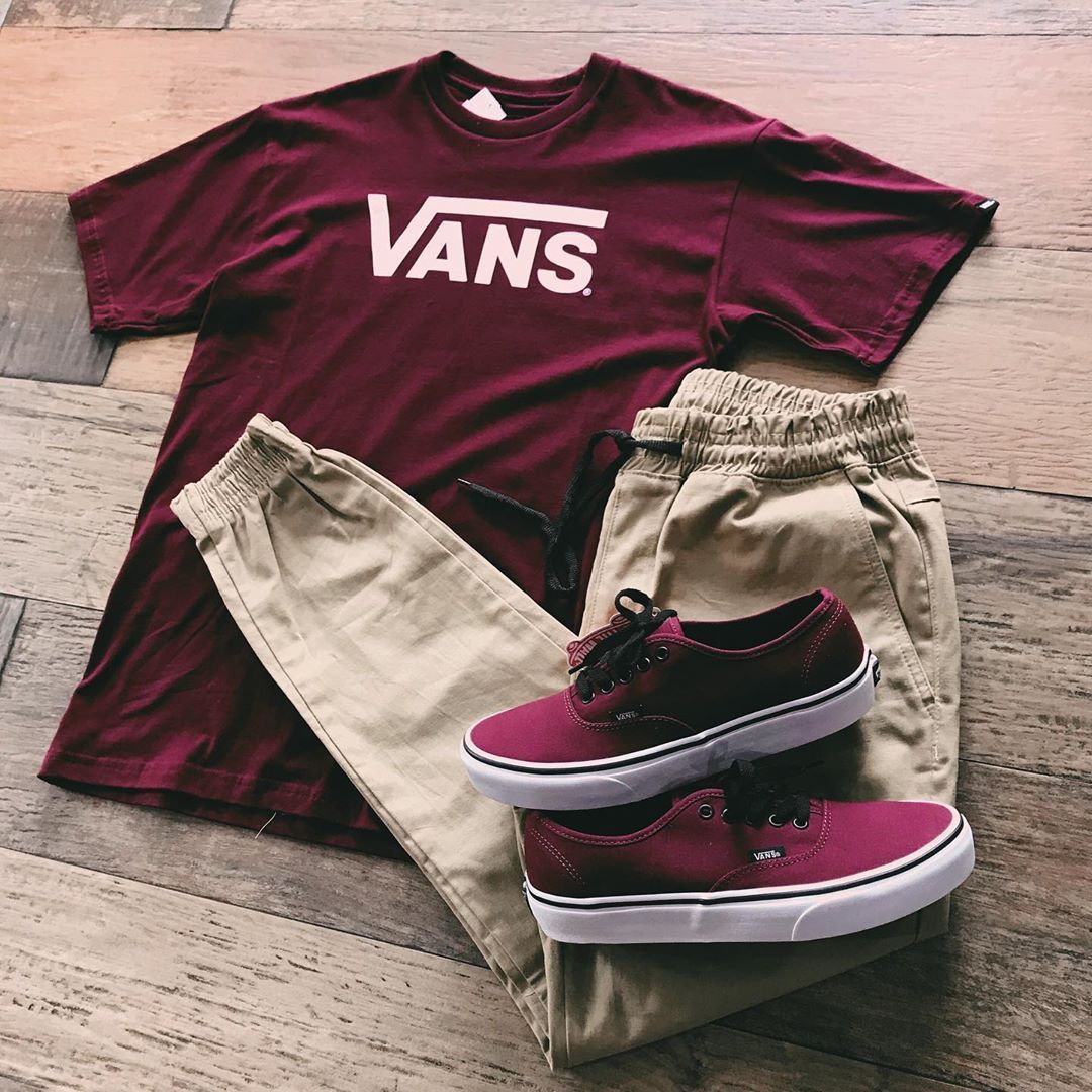 SKA SKATE ROCK — Camiseta Vinho Vans 