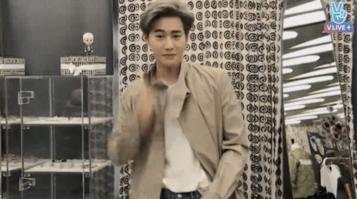 petitbaekhyun: model junmyeon