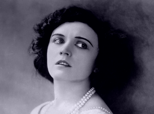 Pola Negri (née Barbara Apolonia Chałupiec), 1927