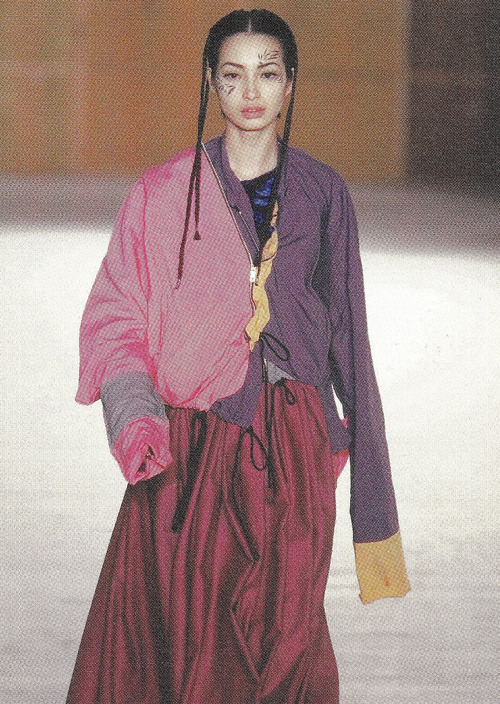 archive-pdf:Undercover: Runway Look from SS1995 ‘NO TITLE’.SOURCE - ARCHIVE.pdf: Undercover ‘Quotati