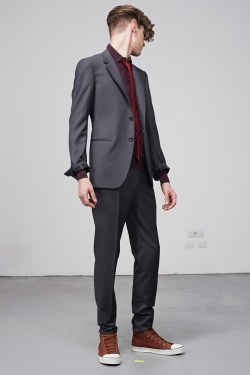 Lucas Ossendrijver unveiled his SS15 Pre-Collection for Lanvin. (via Lanvin SS15 Pre-Collection 