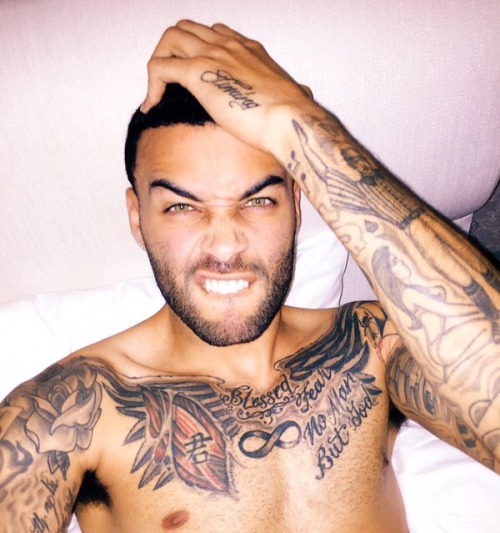 famous-male-celeb-naked:  Don Benjamin  I’m in love with Don Benjamin!😍