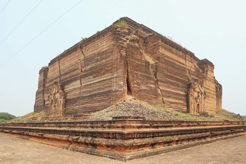 Mingun Paya, temple, Mandalay, Myanmar.