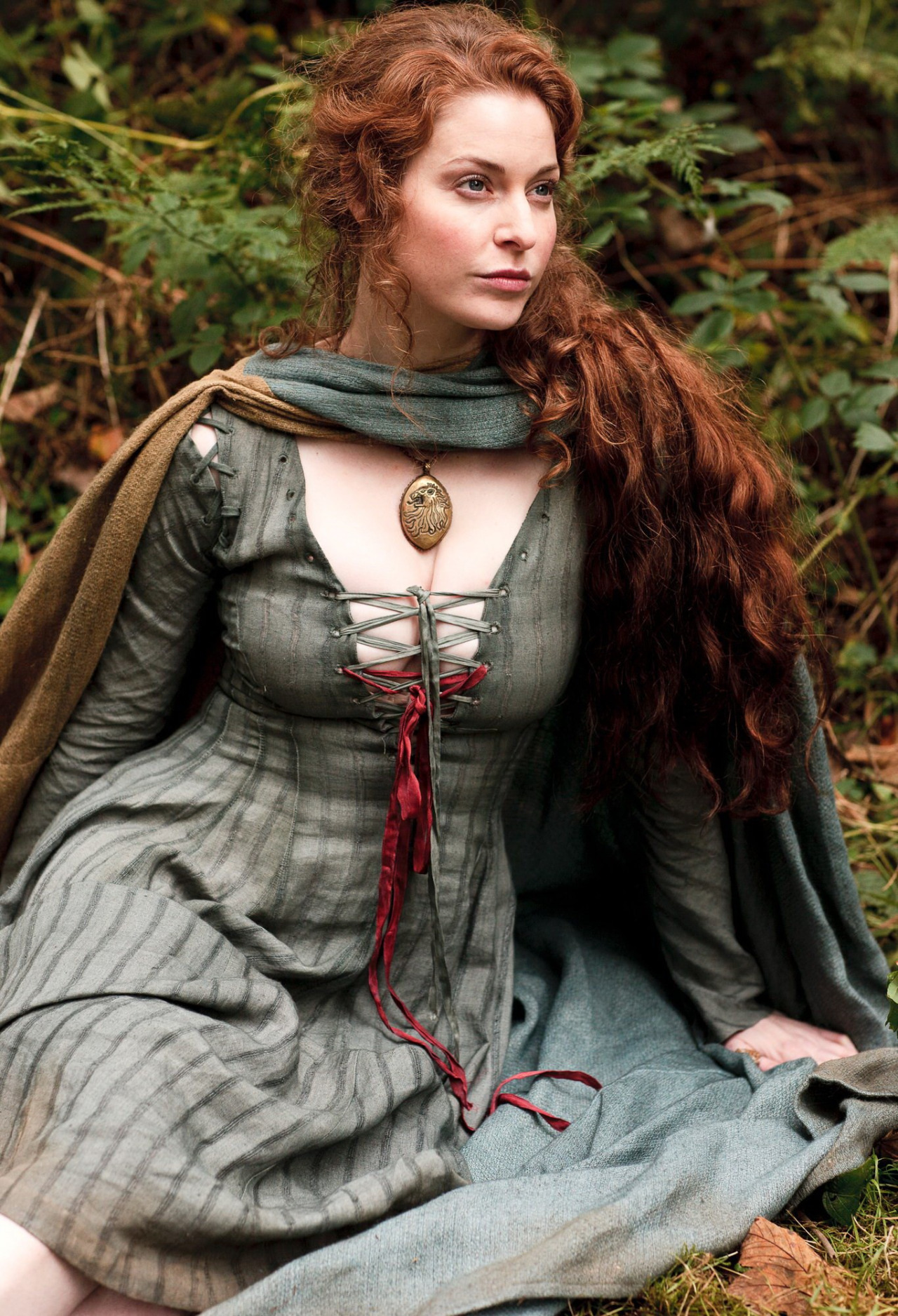 heavenlyredheads:  Esmé Bianco - Ros on Game of Thrones, before she got brutally