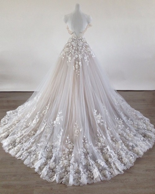 andantegrazioso - Handmade wedding dress | lindafriesen.couture