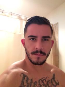 angelitiooo:  manymen:  Follow my blog today with the hottest guys on Tumblr athttp://manymen.tumblr.com/   Un marido así por favor