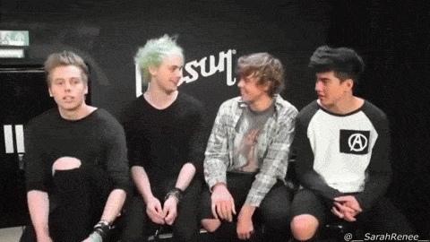 along-with-the-people-inside:  Luke and Ashton’s reaction though omg
