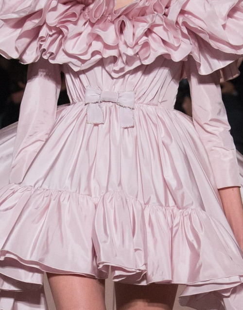 XXX andantegrazioso:  Giambattista Valli Spring photo