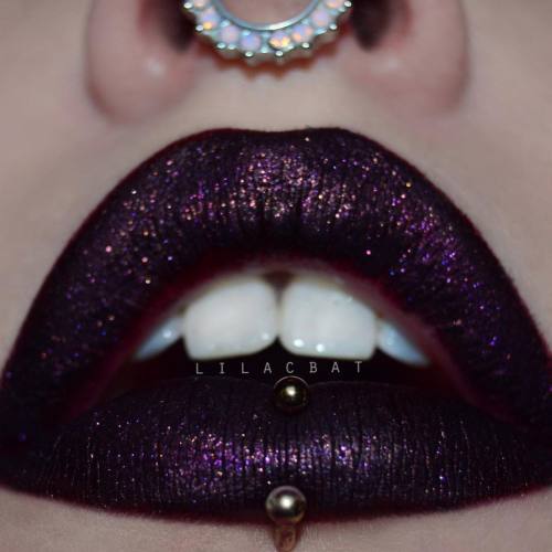 socialpsychopathblr:  Makeup artist: Sandra (Lilac Bat) 