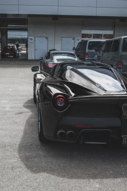 avenuesofinspiration:  Blacked Out La Ferrari