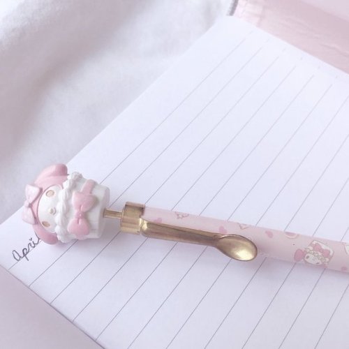 qsk:i can’t wait to get into journaling again ^^