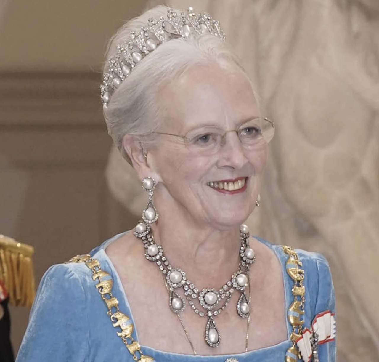 prosa gyldige operatør Tiara Mania — TIARA ALERT: Queen Margrethe II of Denmark wore...