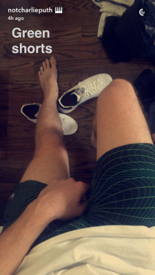 blogmein:  charlieputhfeet:  From his snap today! 