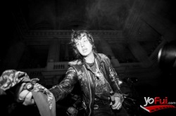 neurosismental:  Julian Casablancas + The Voidz, Club de La Union, Santiago, Chile. 28-03-2014  source: http://www.yofui.com