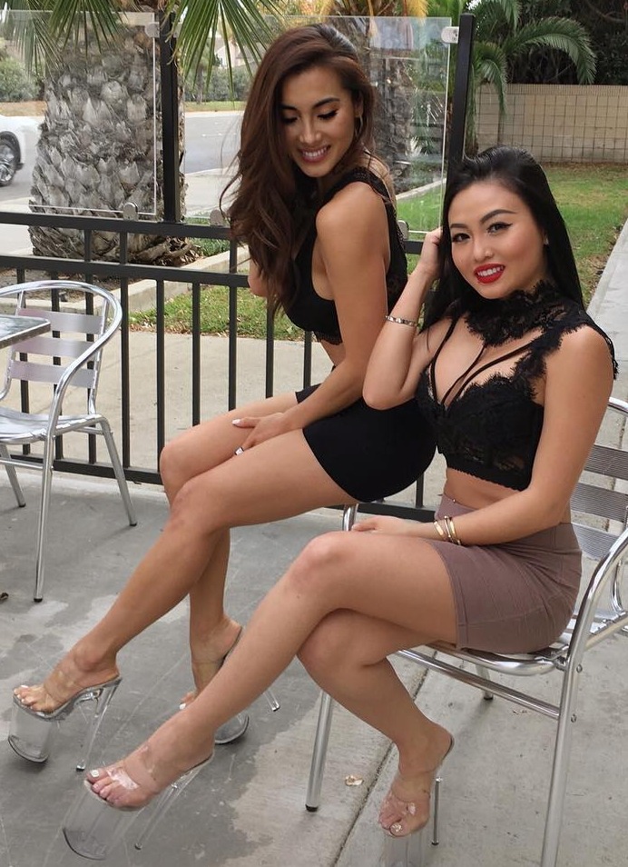 Skirt Babes