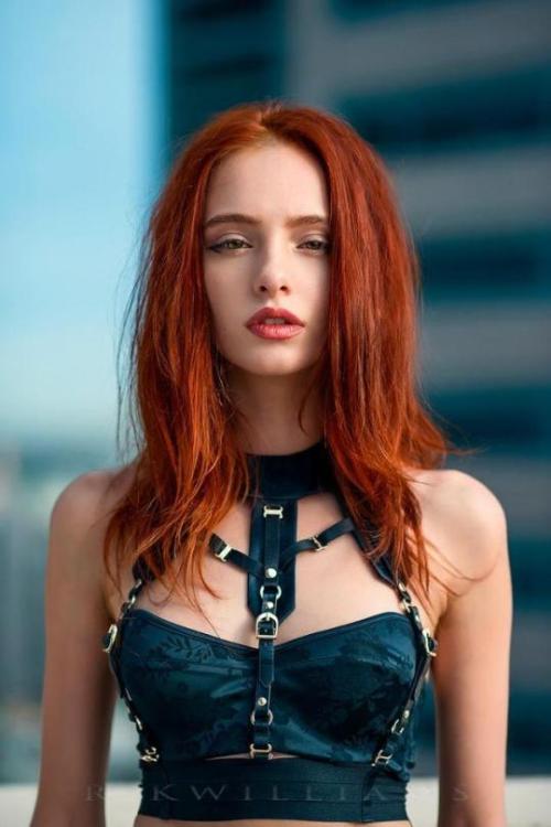 comics-redhead:Redhead #612 Natasha Lancaster  porn pictures