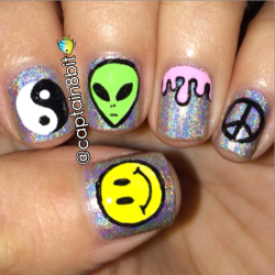 captain8bit:  90’s grunge nail art by me,