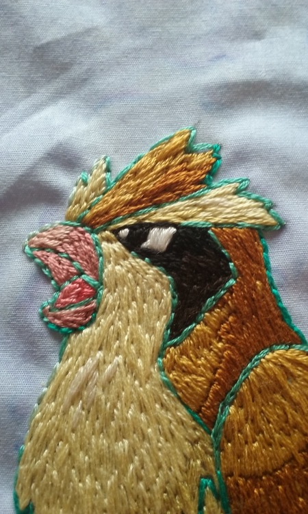 embroidosaurusrex:starling-stitchery:Pidgey is complete! He’s #016, but the fourth Pokemon I’ve embr