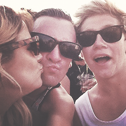 alohoran:  ❝@carolineflack1: It’s SO hot at V… Were literally on the edge of