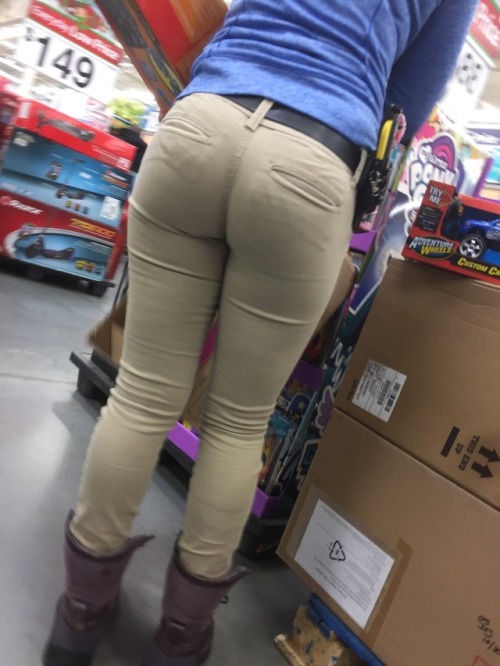 bubblebuttcreepin:Gotta love Walmart