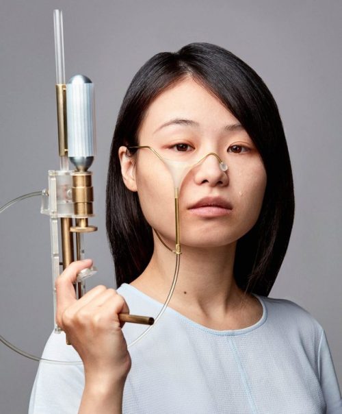 Tear Gun by Yi-Fei ChenDuring Dutch Design Week in 2016, Taiwanese designer Yi-Fei Chen presented he