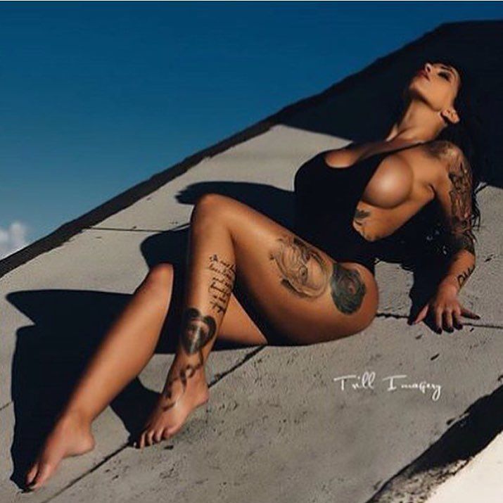 My WCW everyday! This hot lady @nazy_oohlala is a must follow 💥💥💥 photo