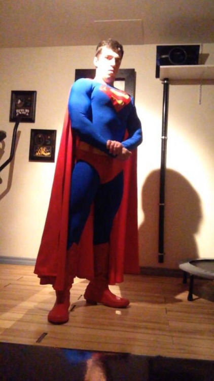 @jjmanofsteel looking fine in his supes outfit :)